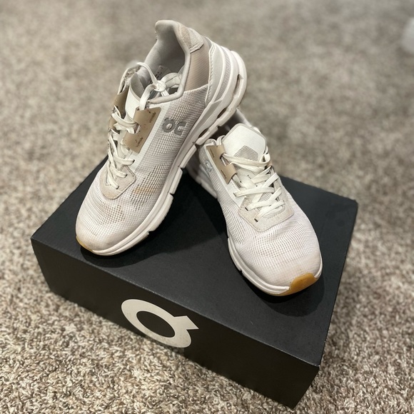 On Running Shoes - On Cloud Cloudrift Sneakers